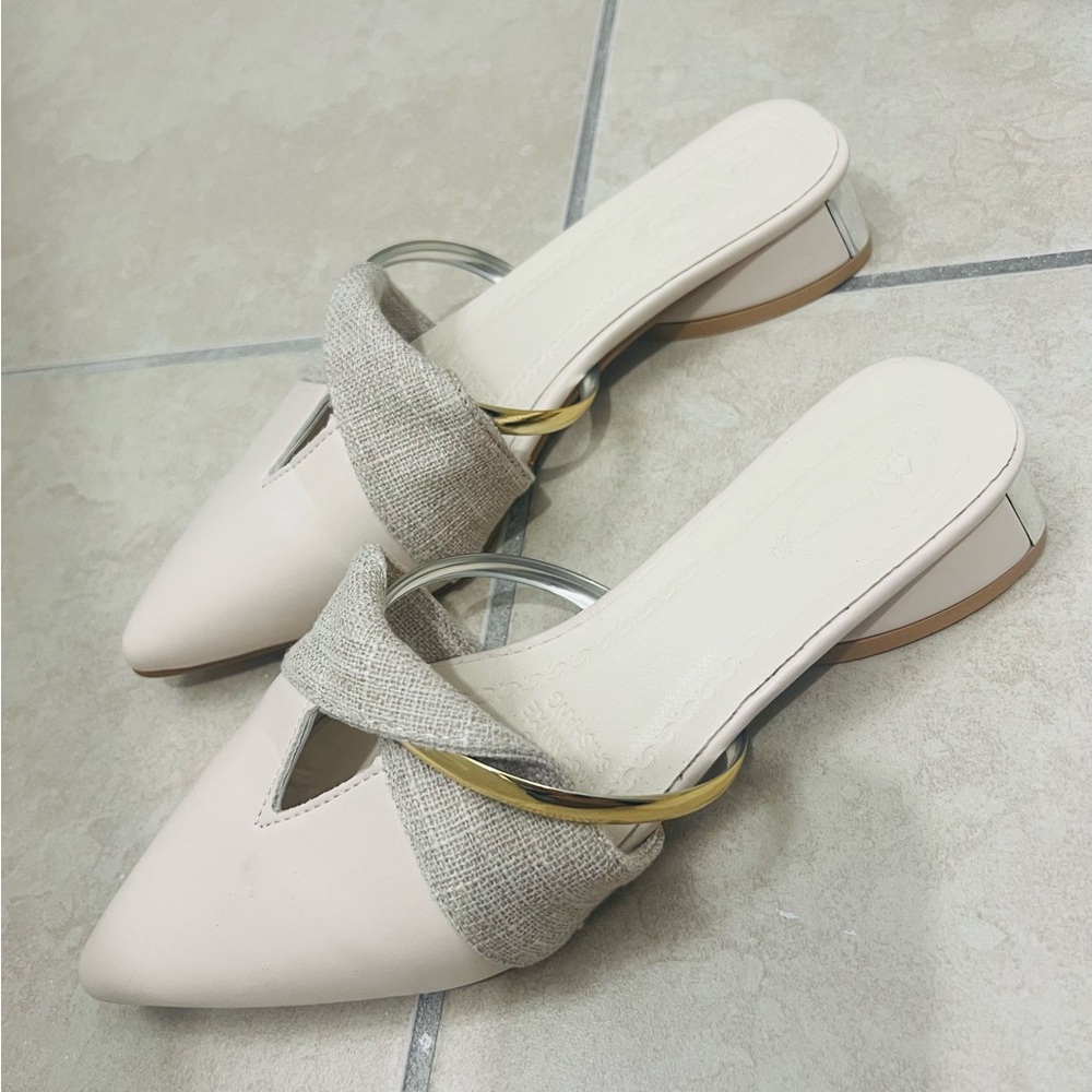 Women's Cream Pointed-Toe Slip-On Mules with Metallic Accent